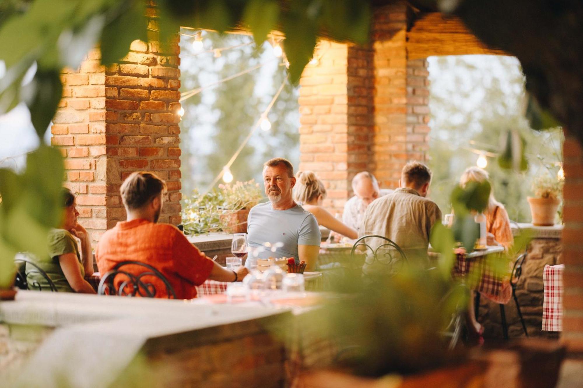 Il Palazzo - Agriturismo, Winery アレッツォ エクステリア 写真